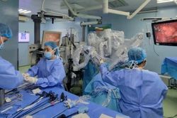 Ca mổ kéo dài 8 giờ cứu người đàn ông bị ung thư thận