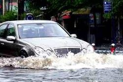 4 điều cần làm ngay để giảm thiểu thiệt hại khi xe ô tô không may bị ngập nước