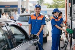 Giá xăng dầu hôm nay 12.10: dầu Brent giảm còn 67,8 USD/thùng