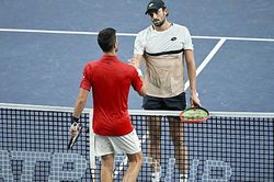Tay vợt nằm ngoài top 200 thế giới vừa thắng sốc Djokovic là ai?