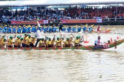 Nhiều hoạt động tại lễ hội Oóc Om Bóc - Đua ghe Ngo thành phố Cần Thơ năm 2025