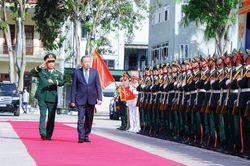 Tổng Bí thư Tô Lâm dự Lễ kỷ niệm 80 năm Ngày truyền thống Lực lượng vũ trang Quân khu 4