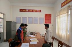 Bắt tạm giam 2 đối tượng 'Tham ô tài sản' hơn 400 triệu đồng