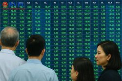 Thị trường chứng khoán Việt Nam tiếp đà hưng phấn, VN-Index lập đỉnh mới 1.765,12 điểm