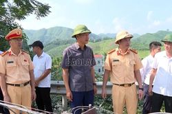 Phó Chủ tịch Thường trực UBND tỉnh Lào Cai trực tiếp chỉ đạo tại hiện trường xảy ra vụ tai nạn đặc biệt nghiêm trọng tại xã Việt Hồng