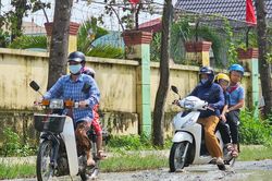 Đường 8 tỷ đồng làm dở dang, người tham gia giao thông gặp khó khăn