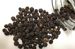 Giá tiêu hôm nay 15/10/2025: Giảm mạnh đến 3000 đồng/kg