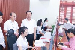 Phó Chủ tịch Thường trực UBND tỉnh Bùi Thanh An yêu cầu các địa phương và sở, ngành cần thay đổi tư duy, phương pháp tiếp cận để thích ứng trong bối cảnh mới