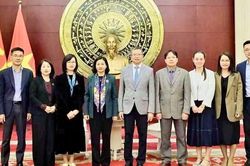 Chủ tịch Hội LHPN Việt Nam Nguyễn Thị Tuyến thăm Đại sứ quán Việt Nam tại Trung Quốc