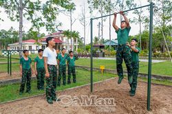Kiên cường bảo vệ Tổ quốc