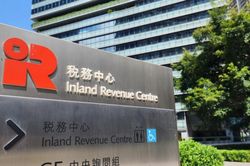Cán bộ thuế Hong Kong bị bắt vì nhận hối lộ