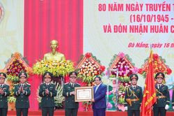 Xây dựng Quân khu 5 tinh nhuệ, hiện đại, nòng cốt trên địa bàn chiến lược của Tổ quốc