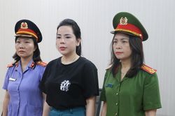 Bắt người phụ nữ ở Nghệ An vì lừa dối khách hàng