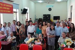 Tri ân các văn nghệ sỹ nhiều đóng góp cho văn học, nghệ thuật
