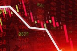 VN-Index chìm trong sắc đỏ, giảm hơn 35 điểm