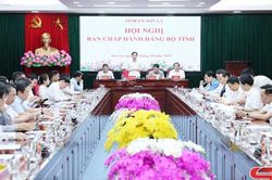 Hội nghị Ban Thường vụ Tỉnh ủy, Ban Chấp hành Đảng bộ tỉnh, cán bộ chủ chốt toàn tỉnh thực hiện quy trình về công tác cán bộ