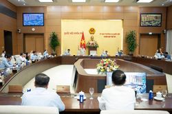 Chính thức thông qua Nghị quyết nâng mức giảm trừ gia cảnh lên 15,5 triệu đồng/tháng