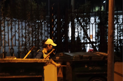 Đêm trắng của những người làm sạch đường phố