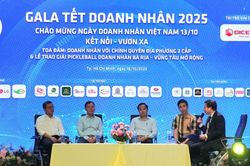 Chính quyền và doanh nhân chia sẻ về thủ tục hành chính, cơ hội đầu tư