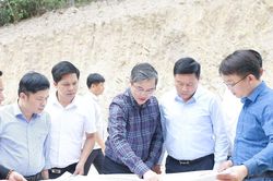 Đưa nghị quyết đại hội vào cuộc sống:Từ ý chí chính trị đến hành động cụ thể