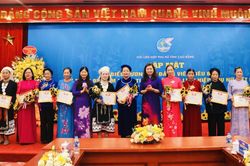 Hội LHPN tỉnh gặp mặt biểu dương 59 nữ đảng viên tiêu biểu