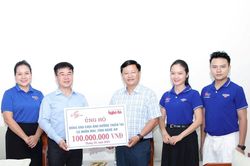 Chi đoàn Báo và phát thanh, truyền hình Nghệ An kết nối trao hỗ trợ 100 triệu đồng cho người dân xã Nhôn Mai