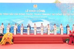 Khởi c&ocirc;ng s&acirc;n vận động lớn nhất Việt Nam