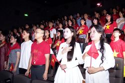 Phim hòa nhạc 'Tổ quốc trong tim: The concert film': Phát triển công nghiệp văn hóa từ hiệu ứng 'concert quốc gia'