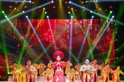 Hà Myo: 'Phụ nữ làm nghệ thuật cần giữ ngọn lửa đam mê và niềm tin vào con đường mình chọn'