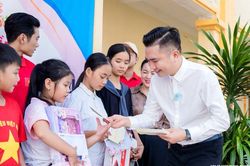 Hoàng Gia Phát Group nhận đỡ đầu thêm 14 trẻ mồ côi, lan tỏa hành trình yêu thương
