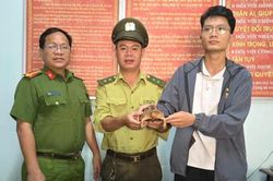 Bàn giao cá thể rùa quý hiếm