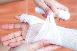 Vụ nghi phóng hỏa tại Gia Lai: Bé 5 tuổi bỏng 65%