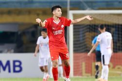 HLV Hoàng Văn Phúc: 'V-League và nhiệm vụ của cầu thủ trẻ'