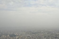 Ấn Độ thử nghiệm gieo mây để 'rửa sạch' bầu trời ô nhiễm ở New Delhi