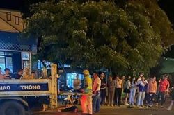 Thanh niên điều khiển xe máy 'thông chốt' nồng độ cồn, tông cán bộ Công an