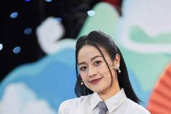MC Phí Linh lần đầu dẫn Chung kết Đường lên đỉnh Olympia