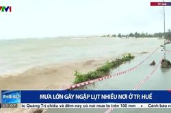 Mưa lớn gây ngập sâu nhiều tuyến đường tại thành phố Huế