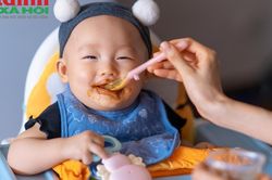 Ăn dặm sai là thảm họa: Đây là những thực phẩm tốt và không tốt cho trẻ