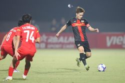 Tin nóng bóng đá Việt Nam hôm nay 26/10: Hoàng Đức dẫn đầu kiến tạo V.League; Cầu thủ nhập tịch hạnh phúc ghi bàn cho Hà Nội FC