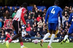 Chelsea thua ngược 1-2 Sunderland tại Stamford Bridge
