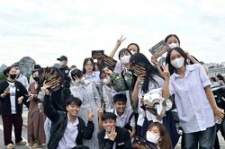 Sức nóng của Hạ Long Concert 2025: Biển người xếp hàng đổi vé đón Đại nhạc hội