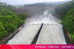 Hồ Kẻ Gỗ xả tràn, nhiều hồ chứa sắp được điều tiết hạ thấp mực nước