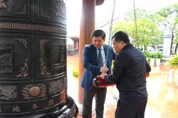 Đoàn đại biểu Đại hội Thi đua yêu nước tỉnh Quảng Trị lần thứ I báo công, dâng hương tưởng niệm Chủ tịch Hồ Chí Minh, các Anh hùng liệt sĩ