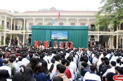 Trên 1.800 giáo viên, học sinh được truyền thông về giáo dục đạo đức, lối sống trong gia đình