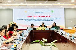 Lý luận, phê bình văn học Việt Nam sau đổi mới: Hướng tới không gian học thuật mở hiện đại