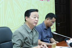 Tiếp cận mọi điểm ngập, không để người dân thiếu lương thực, thực phẩm do mưa lũ