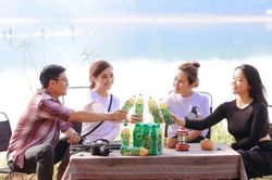 Thoát kén thành phố: Gen Z rủ nhau giải nhiệt cuộc sống giữa thiên nhiên