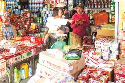 Dưới ngưỡng chịu thuế, hộ kinh doanh vẫn phải kê khai và nộp hồ sơ thuế