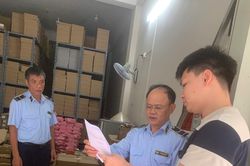 Cảnh báo buôn lậu, hàng giả gia tăng: Hà Nội tăng cường kiểm tra, khởi tố nhiều vụ nghiêm trọng