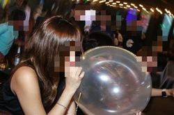 Bóng cười- từ 'chơi cho vui' đến liệt nửa người